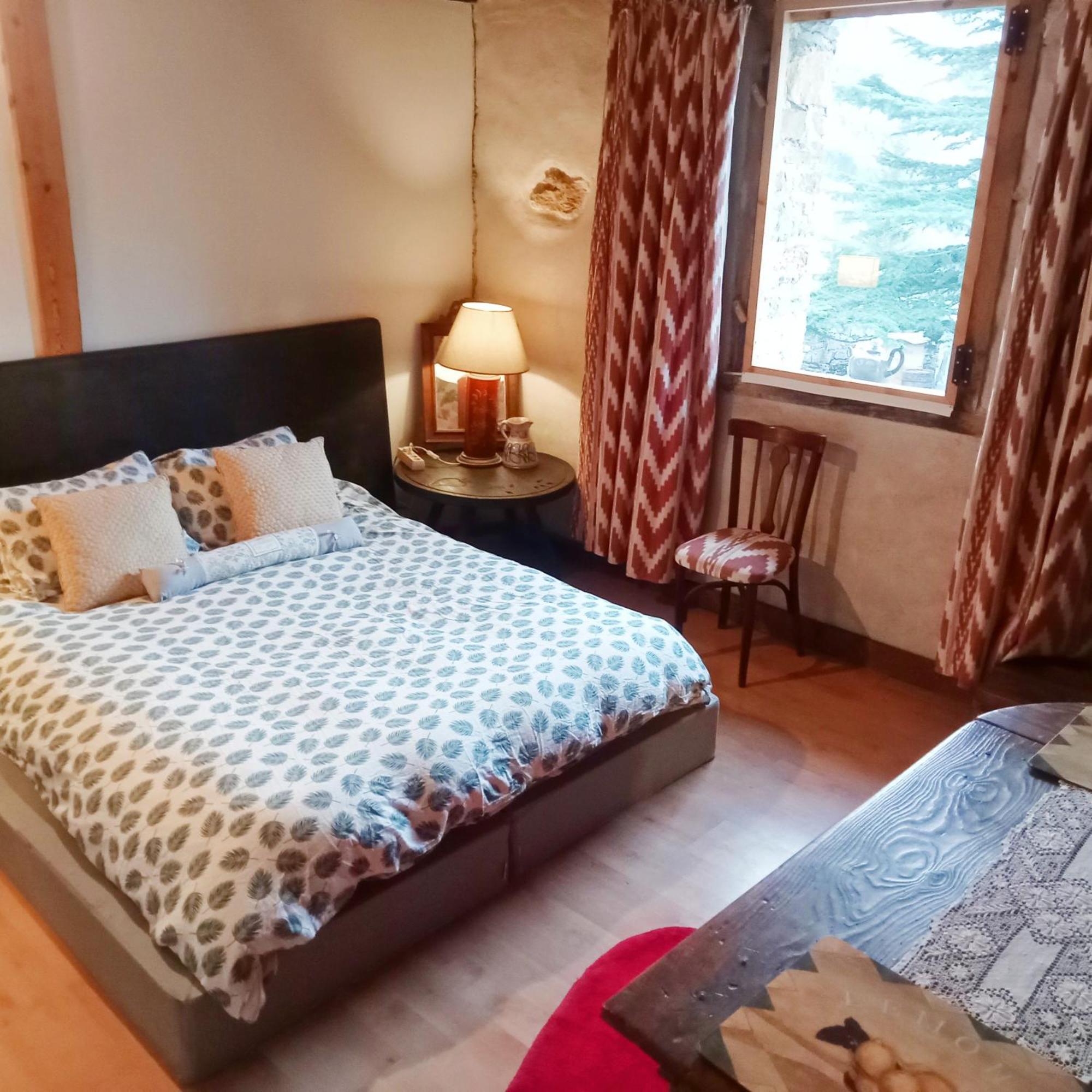 Suite En Cuadra Pajar, Casa Rural Hoz de Jaca Exterior foto