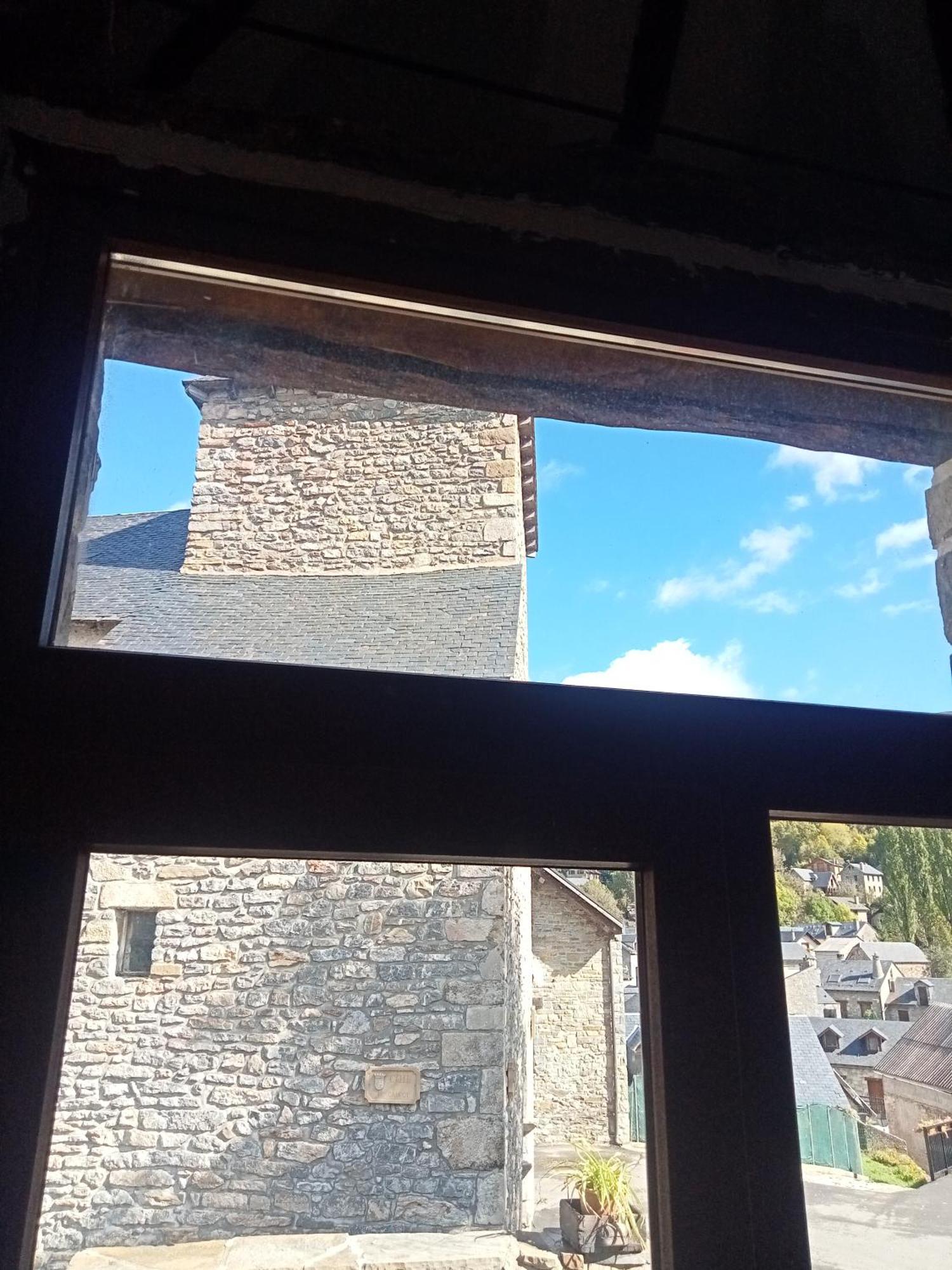 Suite En Cuadra Pajar, Casa Rural Hoz de Jaca Exterior foto