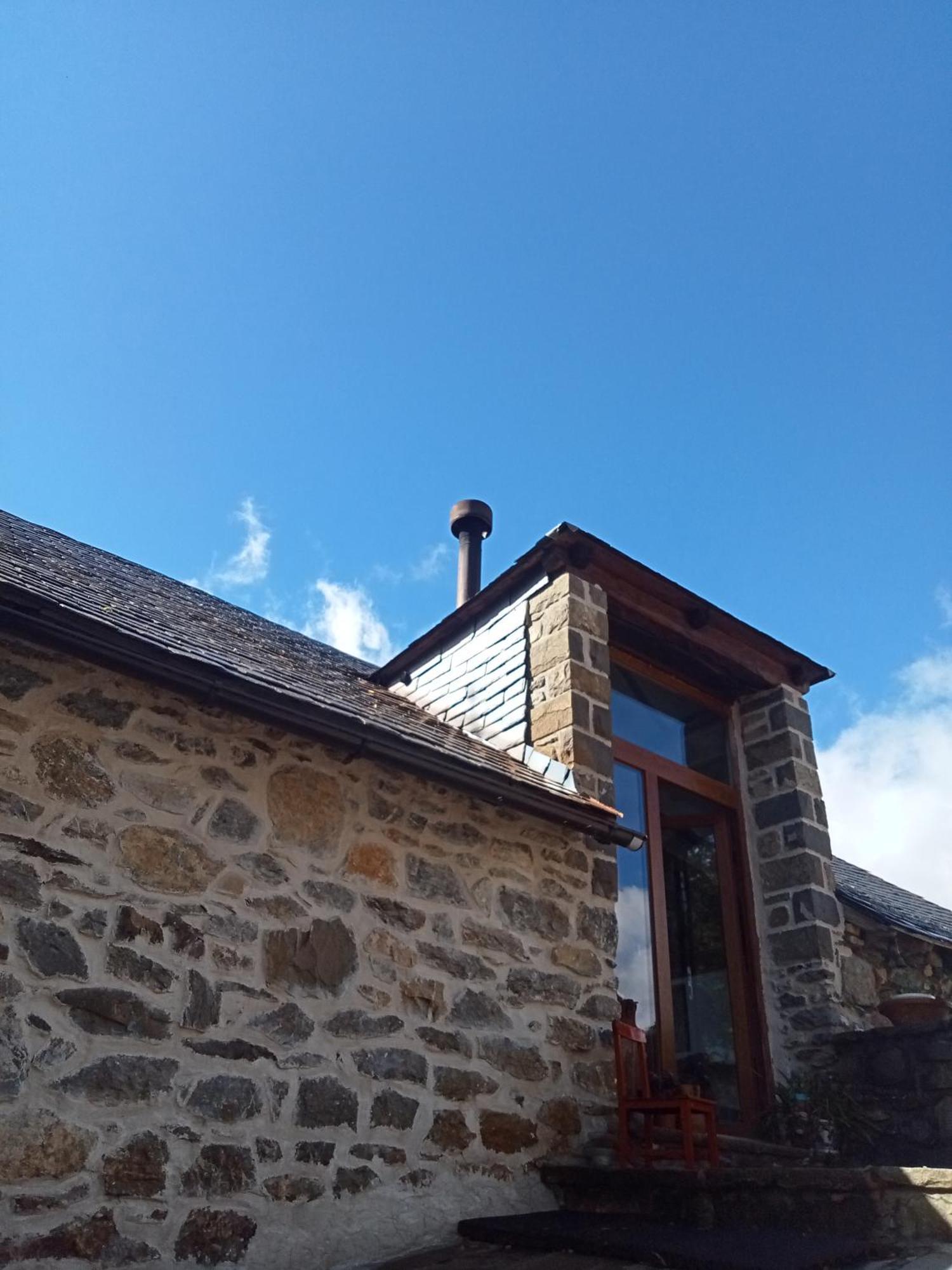 Suite En Cuadra Pajar, Casa Rural Hoz de Jaca Exterior foto