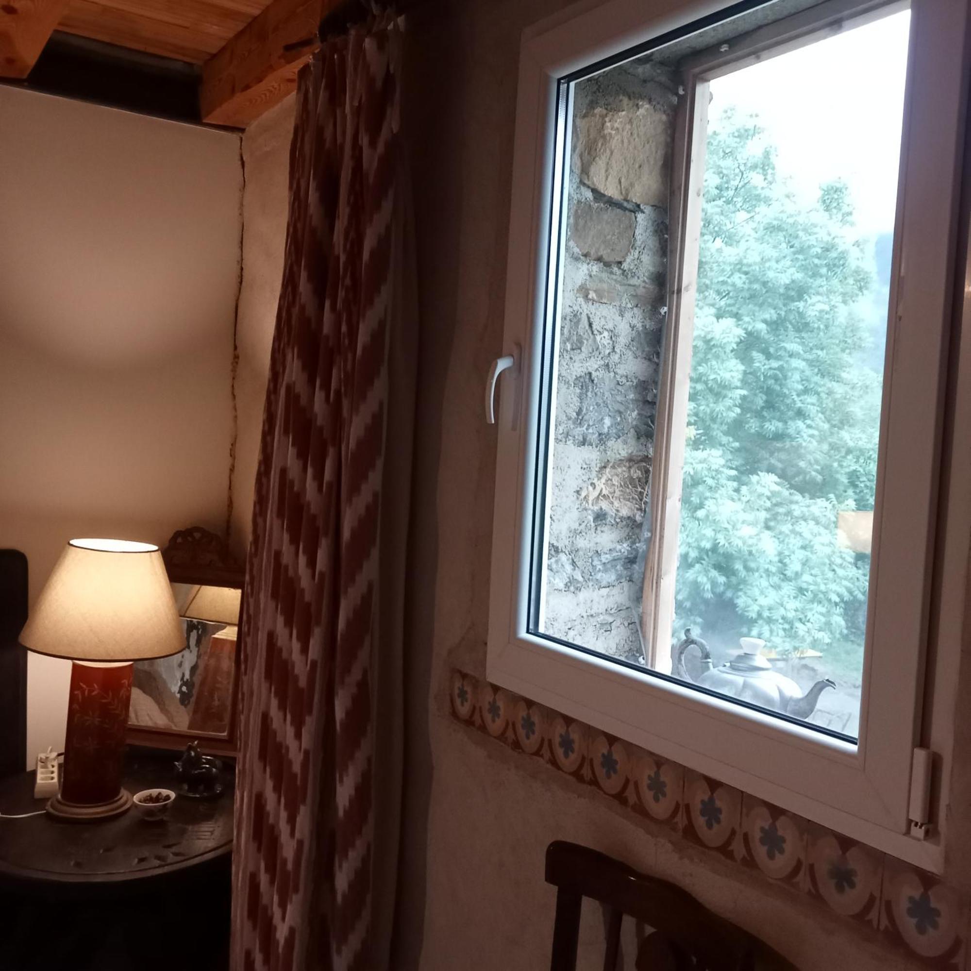 Suite En Cuadra Pajar, Casa Rural Hoz de Jaca Exterior foto